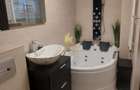 Apartament 3 Camere | Bd Unirii | 2 Bai | 76 mp | Parcare | Centrala | 1100€