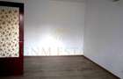 2 Camere Et.1/10 Decomandat An constructie 1980 Metrou Gorjului - 1