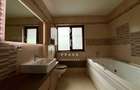 Duplex de Vanzare, 5 camere, 113 mp, teren 250, 2 garaj, zona Terra!