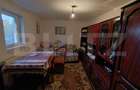 Casa cu 3 camere,baie, bucatarie,anexe.pivniță teren 800 mp - 8