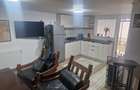De închiriat apartament cu 3 camere la et 1 si o garsoniera la parter,imobil cas - 1