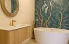 Apartament spectaculos în Cartierul Francez  unde luxul întâlnește rafinamentul - 6