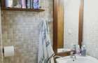 Casă solid construită, teren generos de 1.400 mp, Vâlcele