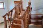 Casa deosebită în Europa – stil clasic, terase și grădină amenajata - 8