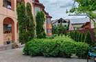 Vila 14+ camere 970mp, teren 1045mp, pt ninim 2 familii, mobilata/utilata, 2 gar - 2