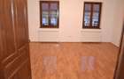 Închiriem birouri în centrul Timisoarei 42mp-360€ , 67mp-550€ , 75 mp-600€  - 11