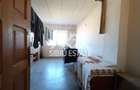 Apartament de vanzare cu 3 camere, decomandat - Valea Aurie - 14