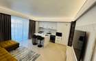 Închiriez Apartament 3 camere, Cortina North - 1