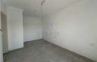 Apartament 3 camere - bucatarie separata - curte proprie - 4