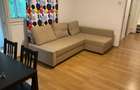 Apartament cu 2 dormitoare, living semidecomandat si hol foarte lung - 1