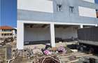 Spatiu Comercial Parter si Curte - in Constructie - 3