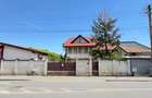 Casa Individuala - 10 Camere - Pretabil comercial - 990 MP teren - 288 MP utili - 1