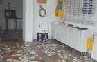 Spatiu comercial despartit in doua cu rigips, zona Vidin, suprafata 105 mp, vitr - 7
