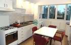 Inchiriez apartament cu 3 camere, decomandat in Cornisa, et, 2,la 5 min de UMF - 1