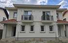 Duplex deosebit - zona excelenta - toate utilitatile - finisaje TOP - 1