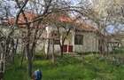Teren intravilan cu casa batraneasca - 4