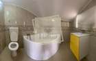 Casa pretabila muncitori cu 4 camere si 3 bai in Sura Mare - 9