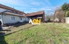 Teren 1426 mp, cu casa demolabila, la asfalt, toate utilitatile - 1