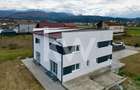 Investește în viitorul tău – Duplex de excepție în Cristian - 1