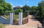 Casa 4 camere, 200 mp util, 1300 mp teren in proprietate, Sculeni