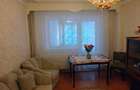 De vânzare apartament 3 camere + boxa zona școlilor - 1