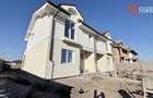 Duplex cu 4 camere despartit prin baie, Mosnita Veche
