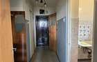 Garsoniera in bloc mixt- Metrou OBOR - 2
