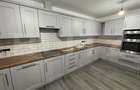 Casa de vanzare, cu 3 camere - 6