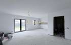 Casa Individuala - 3 camere - 2 bai - 375 mp teren - 9