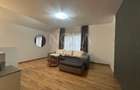 Casa de vanzare 200 mp cu spatiu comercial la parter, strada Lunga - 15