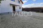 Casa de vanzare cu 6 camere 2 parcari curte libera 200 mp in Selimbar - 3