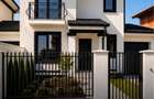 Duplex modern în Dumbrăvița despărțit prin garaj - 5 camere + garaj - 3