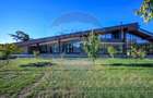 Vilă Futuristă: Eleganță & Inovație la limita pădurii, piscină, 4500mp - 2