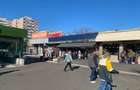 Spatiu comercial de inchiriat in Piata Moghioros, sector 6 - 6