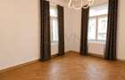 REC3001851 Spatiu comercial in vila Strada Paris complet renovat