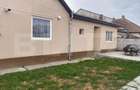 Casa 3 camere + curte - 1