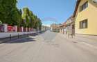 Casă cu 2 apartamente în Brasov, investiție sigură sau căminul ideal - 1
