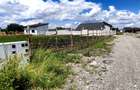 Lot de teren cu toate utilitatile intre case locuite - 8