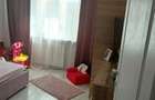 Poarta 6, 3 camere decomandate etajul 1. - 13