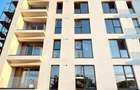 Ap 3 camere cu 2 bai / panouri solare / etaj 3 12 minute metrou 1 Dec - 2