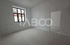 Apartament de vanzare 3 camere 3 bai zona centrala - predare la ALB - 1