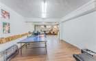 Vila solida Tractorul Coresi, spatii ample, teren 700 mp, garaj 4 masini - 32