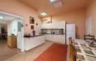 Casa 5 camere 140mp, curte 300mp, Semicentral - Piata Abator - 4
