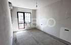 Apartament de vanzare 3 camere nemobilate 56 mpu cu balcon Central - 6