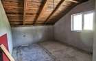 O casă nouă,teren generos și locul în care planurile de mâine pot începe astazi - 8