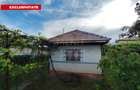 Casa si 2166 mp teren Magureni - 1