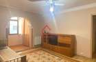 Apartament cu 3 camere, Semidecomandat, Alexandru cel Bun - 1