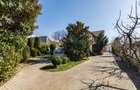 Casa deosebita cu teren de sport in zona semi centrala in Lugoj - 11