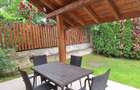 Casa deosebită în Europa – stil clasic, terase și grădină amenajata - 18