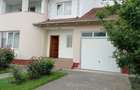 casa / vila Gavana 3  , mobilata / utilata , finisaje clasice ! - 1